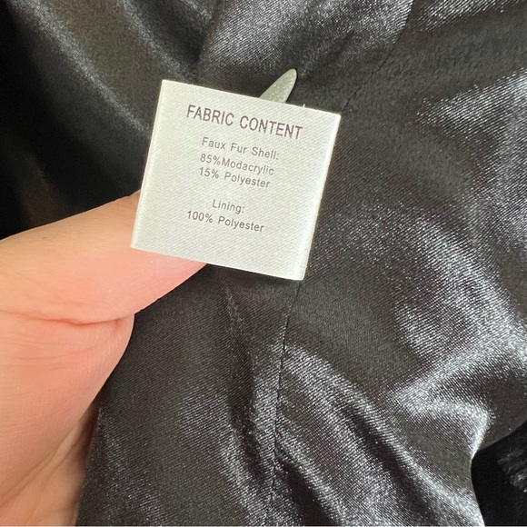 Retro faux fur coat in black - Picture 6 of 6